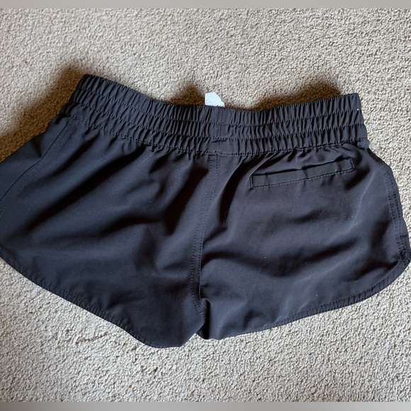 Volcom 2” Board Shorts - Picture 6 of 6